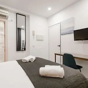 O&l Alameda De Hercules Apartment